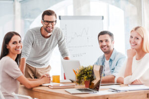 Laptopy biznesowe różnią się od konwencjonalnych modeli nie tylko wyglądem czy nazwą